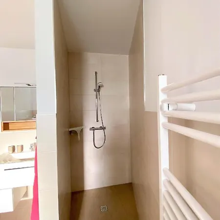 Unweit Warnemuende Sobierajczyk In Markgrafenheide * Ρόστοκ